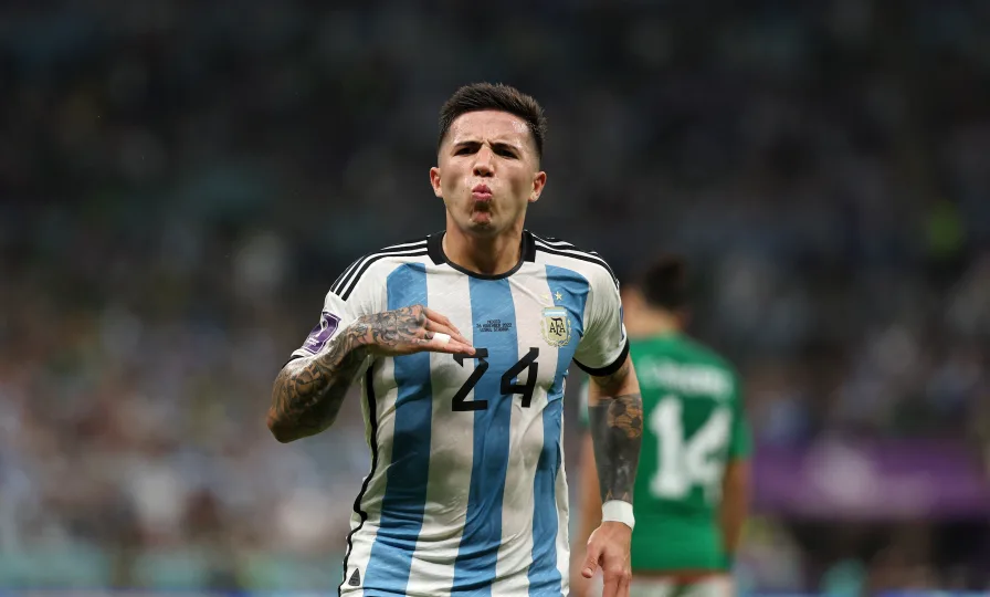 De mudança? Destaque argentino na Copa teria pré acordo com o Liverpool. Confira!