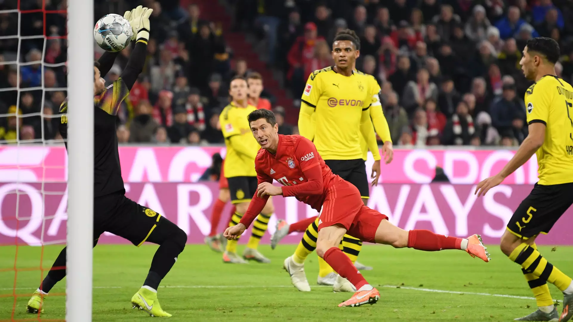 Castigo de ex! Confira o desempenho de Lewandowski contra o Borussia Dortmund