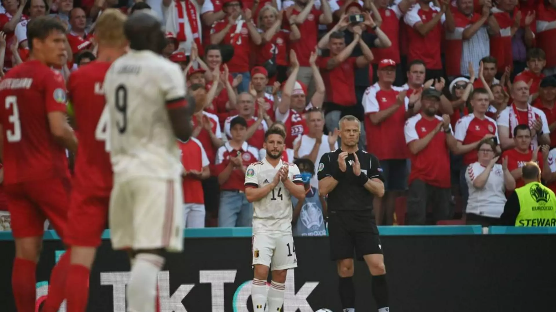 Que momento! Eriksen é homenageado na Eurocopa! Leia!