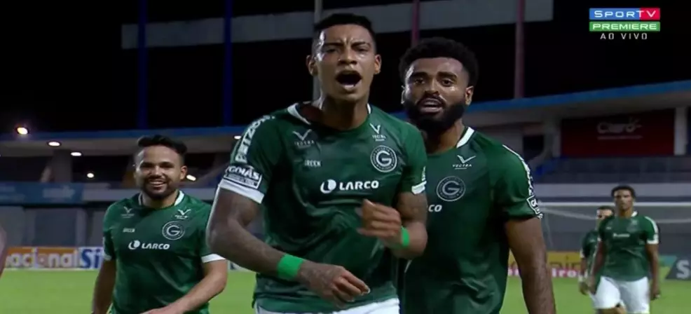 Alef Manga desabafa após vitória do Goiás.