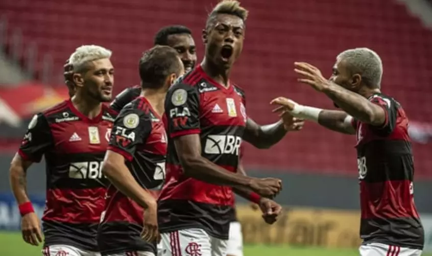 Futebol na TV: Onde assistir jogos de hoje Domingo, 17 de Outubro