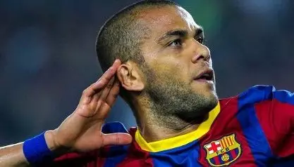 Daniel Alves está de volta ao Barcelona