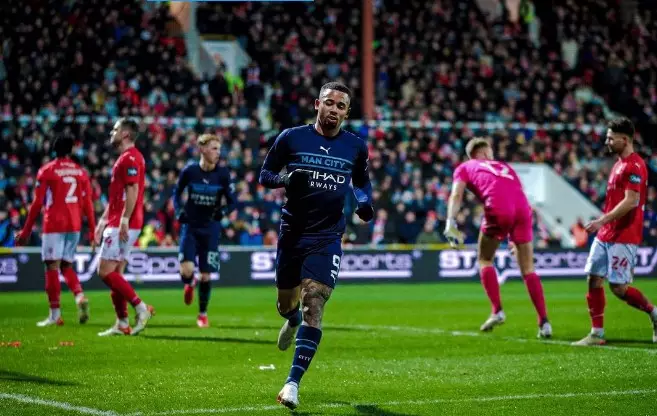 Futebol na TV: Onde assistir jogos de hoje Sábado, 15 de Janeiro