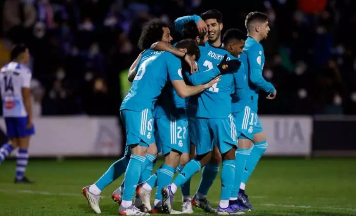 Futebol na TV: Onde assistir jogos de hoje Sábado, 08 de Janeiro