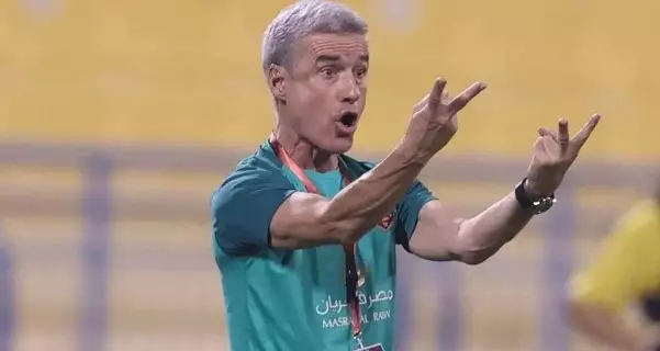 Luís Castro está próximo de fechar com um clube brasileiro