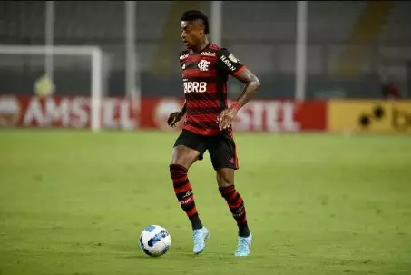 Futebol na TV: Onde assistir jogos de hoje Sábado, 09 de Abril