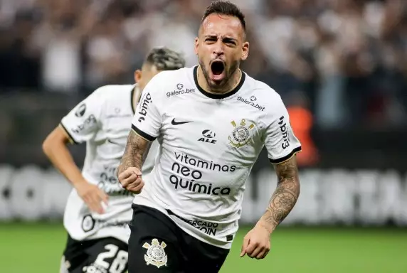Maycon em noite iluminada marca dois gols para o Corinthians contra o Boca