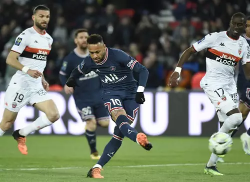 Neymar manda indireta a jornalista francês “Tava bêbado”