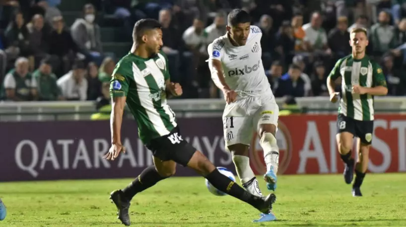 Duelo decisivo! Santos ESCALADO para partida frente ao Banfield. Confira!
