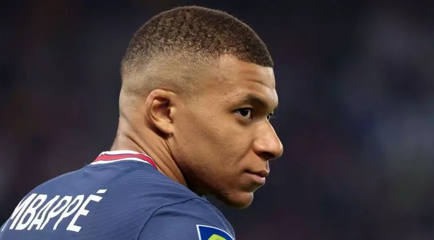 Fala de Mbappé é criticada por ídolo de clube brasileiro: “Faltou olhar o Wikipédia.”