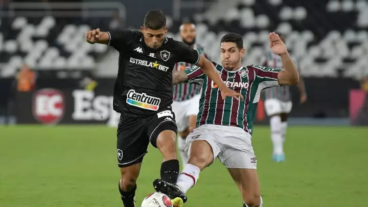 Dia de clássico no RJ! Castro e Diniz escalam Botafogo e Fluminense. Confira!