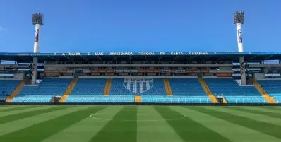 Avaí x Flamengo hoje partida válida pela 19ª rodada do Brasileirão: veja escalações e arbitragem