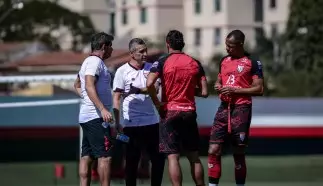 Veja provável escalação do Atlético-GO para enfrentar o Flamengo neste sábado, pela 20ª rodada do Campeonato Brasileiro.