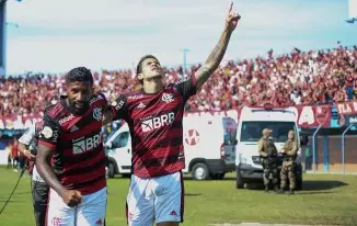 Pedro marca 2 gols e Flamengo vence o Avaí de virada na Ressacada
