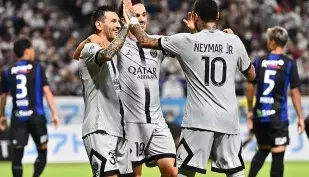 Com 2 gols de Neymar o PSG vence o Gamba Osaka por 6 a 2 e fecha a excursão pelo Japão com goleada