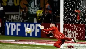 São Paulo vence Palmeiras nos pênaltis e se classifica para às quartas de final da Copa do Brasil