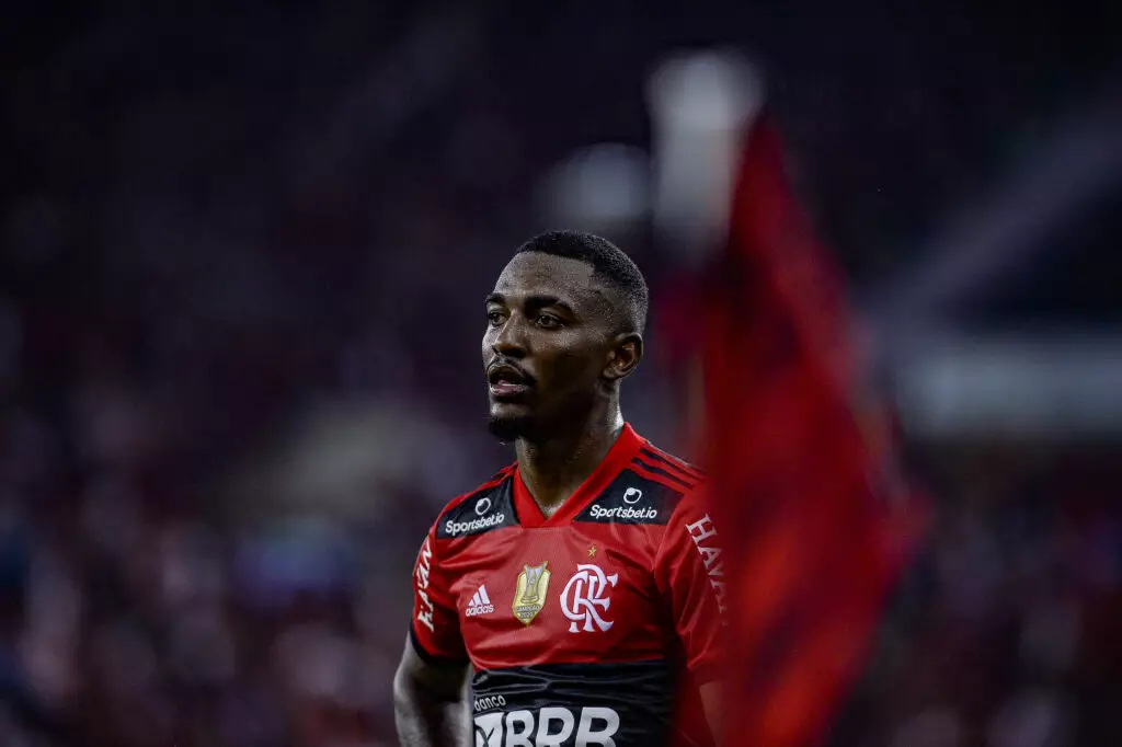 Sondagem portuguesa! Flamengo estuda negociar lateral com o futebol europeu. Saiba!