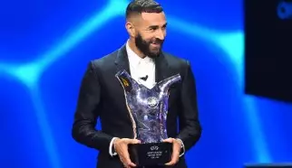 francês Karim Benzema conquistou o prêmio de melhor jogador da última temporada europeia.