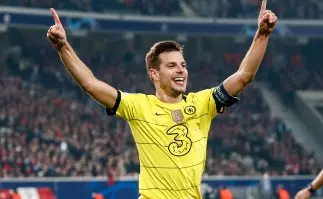 É oficial:  Chelsea renova com lateral Azpilicueta