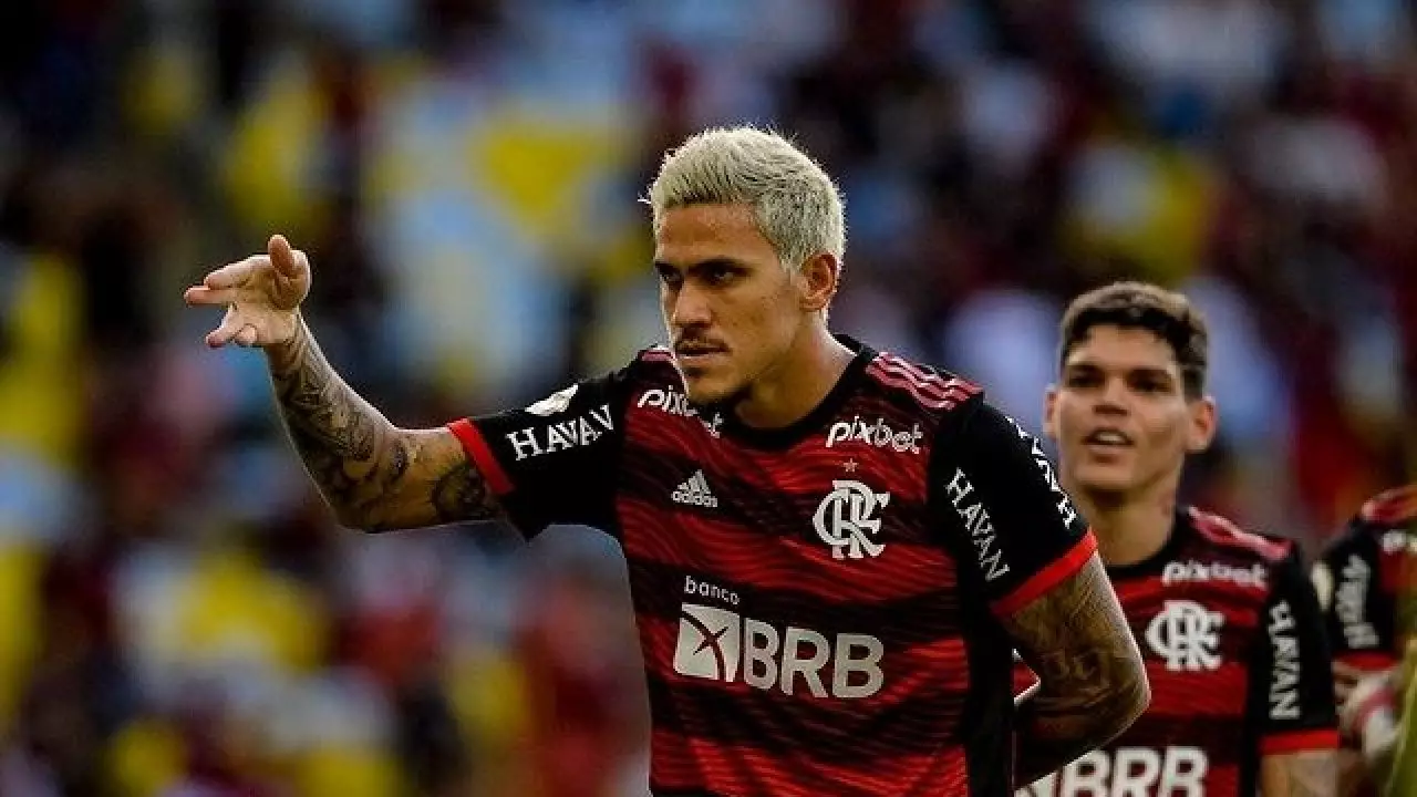 Em alta no Fla, Pedro recebe grandes elogios de Zico: “É fantástico”