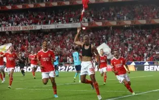 Benfica vence o Vizela por 2 a 1 de virada pela quinta rodada do Campeonato Português