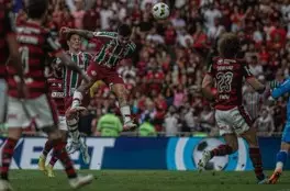 Fluminense passa o Flamengo em vitórias em Fla-Flu na história do Brasileirão.