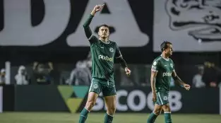 Goiás vence Santos por 2 a 1 na Vila Belmiro com dois gols de Pedro Raul