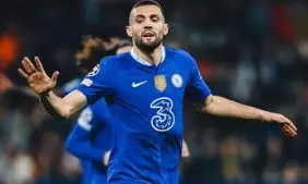 Chelsea bate RB Salzburg por 2 a 1 e garante classificação na Champions League