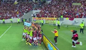 Flamengo vence o Atlético-MG por 1 a 0 com gol de cabeça de Everton Cebolinha no Maracanã