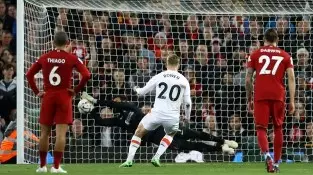 Liverpool vence West Ham por 1 a 0 e tem segunda vitoria seguida na Premier League