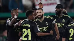 O Real Madrid venceu hoje o Elche por 3 a 0 pela  pela décima rodada do Campeonato Espanhol