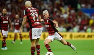 Ayrton Lucas com contrato acabando em 2023 tem futuro incerto no Mengão