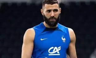 O Atacante Benzema se machucou em treino ontem sábado 19/11 e não poderá disputar mais a Copa do Mundo Catar