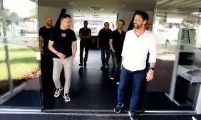 Corinthians busca por técnicos estrangeiros para manter padrão de Vítor Pereira