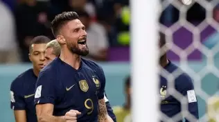França goleia a Austrália por 4 a 1 na estreia da Copa do Mundo com dois gols Giroud, Mbappé e Rabiot e assumiu a liderança do Grupo D