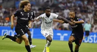 Bruno Spindel, diretor de futebol do Flamengo, tem negociações com o Olympique de Marseille para a compra de Gerson.