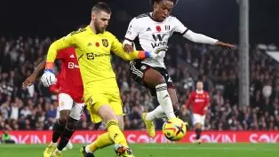 Manchester United derrotou o Fulham hoje por 2 a 1 na 16ª rodada da Premier League