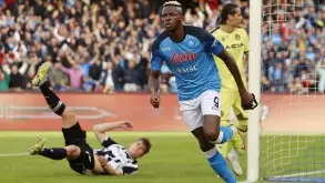 O Napoli venceu Udinese por 3 a 2 neste Sábado, em jogo pela 15ª rodada do Campeonato Italiano.