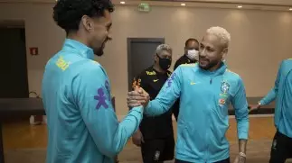 Neymar e Marquinhos vão perder primeiro treino da Seleção por causa de Problema no voo