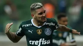 Famalicão tem interesse em Rafael Navarro e tenta convencer o atacante do Palmeiras a se transferir para Portugal.