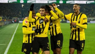 Borussia Dortmund venceu Augsburg por 4 a 3 no retorno do atacante Haller, que tratou um tumor no ano passado