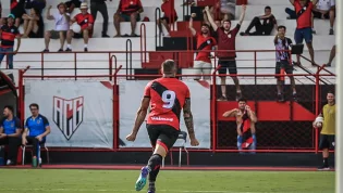 Atlético-GO bate a Aparecidense por 3 a 1 e segue na liderança do Campeonato Goiano
