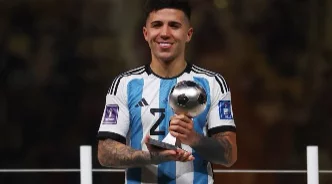 Chelsea volta a tentar a contratação do meia Enzo Fernández