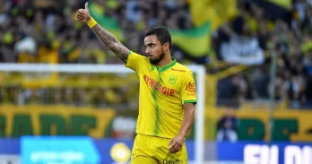 O Grêmio anuncia a contratação do lateral-direito Fábio que estava no Nantes