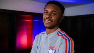 Jeffinho se torna a maior venda da história do Botafogo o jogador foi para o Lyon da França. Leia!