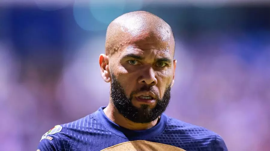 Defesa de Daniel Alves fala sobre possível liberdade do jogador na próxima semana. Leia!