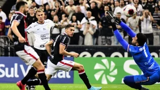 Corinthians vence o Botafogo-SP por 2 a 0 Neo Química Arena em jogo válido, pela sexta rodada do Campeonato Paulista