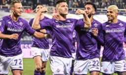Fiorentina vence Torino (2-1) e avança às semifinais da Copa da Itália