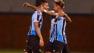 O Grêmio venceu o Esportivo por 2 a 0 em jogo válido pelo Campeonato Gaúcho