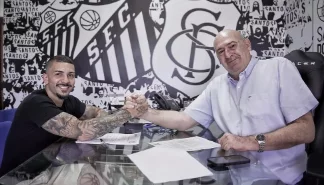 O santos anunciou a contratação do volante Alison, até o fim da temporada 2023